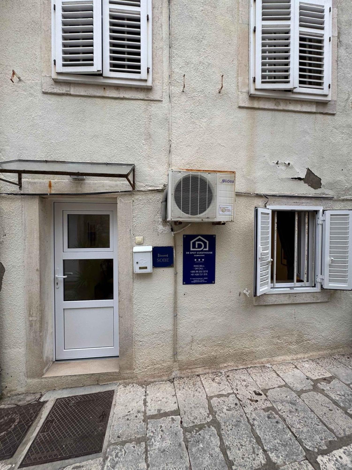 De Spot Guest House - Pile Old Town Gate Дубровник Екстериор снимка